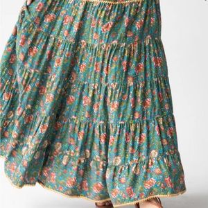 Cotton tiered turquoise (base) printed skirt with gold piping. Size S. New.